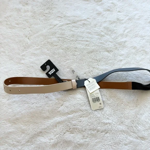 NWT!!! Levi’s women leather belt size 29.50$ - Picture 1 of 4